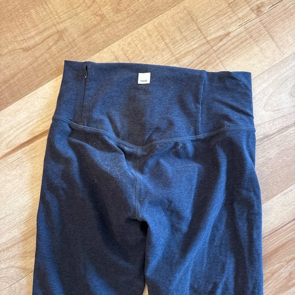 Vuori Kids Navy High-Rise Performance Leggings